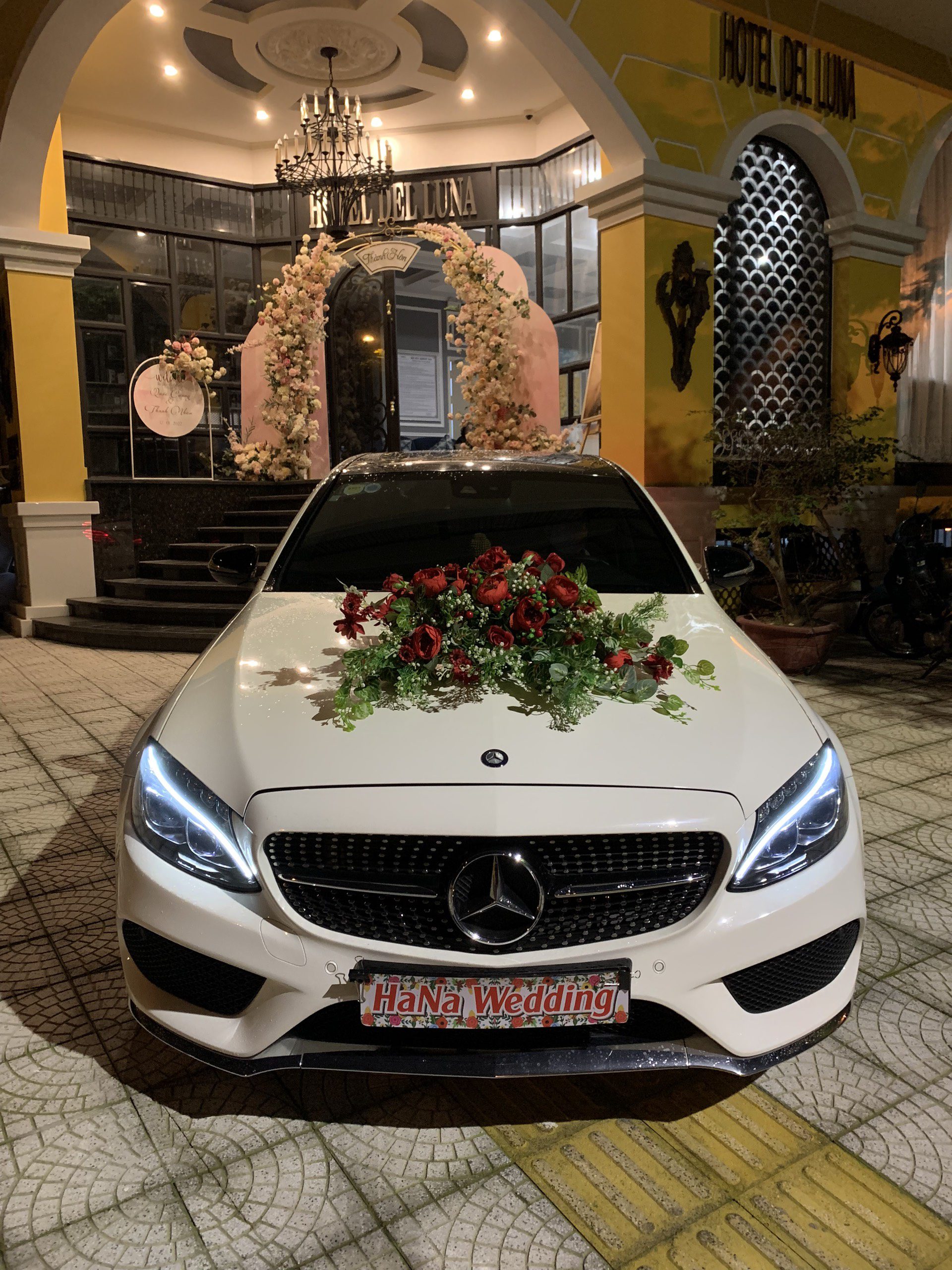 Thuê Xe cưới Mercedes Rước Dâu, Xe Hoa 