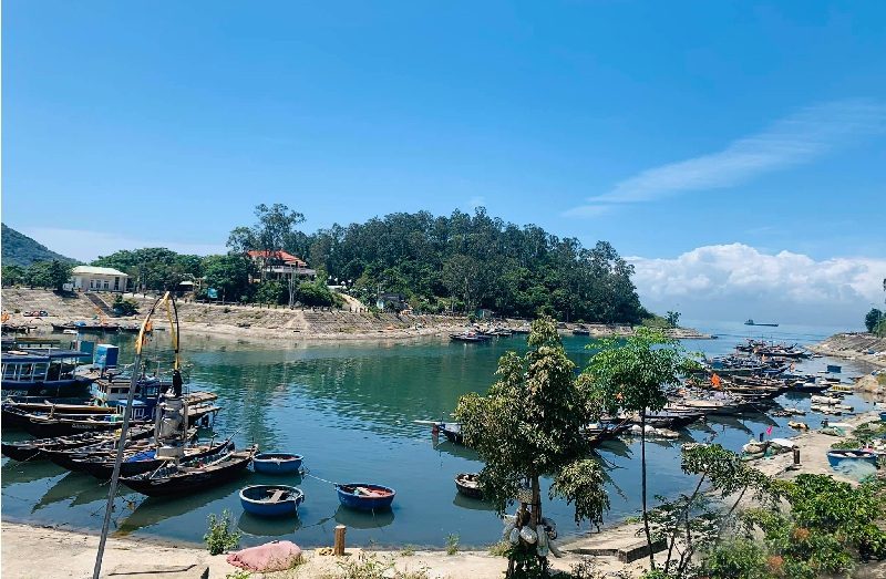 Đi thuyền khám phá các đảo nhỏ ở Cù Lao