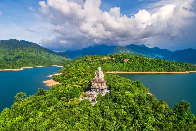 Núi Bạch Mã Huế nổi tiếng vẻ đẹp hùng vĩ và cảnh quan thiên nhiên tươi đẹp