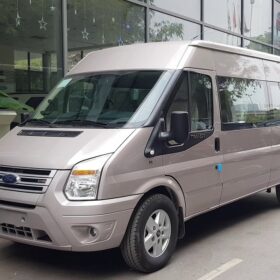 khách hàng thuê xe tại Hana Travel