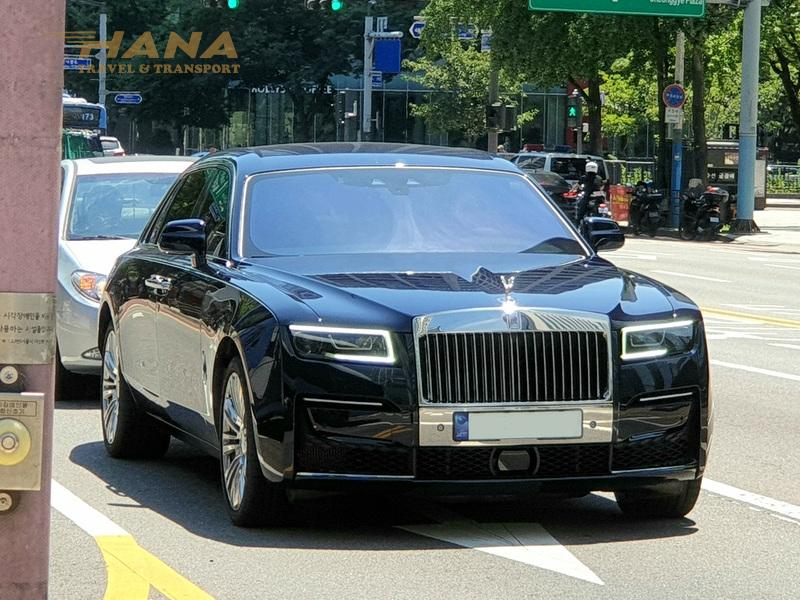 Quy trình đặt dịch vụ thuê xe Rolls Royce nhanh chóng hiệu quả