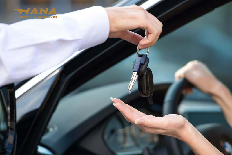 Nên chọn các đơn vị có thông tin rõ ràng hỗ trợ khách nhiệt tình
