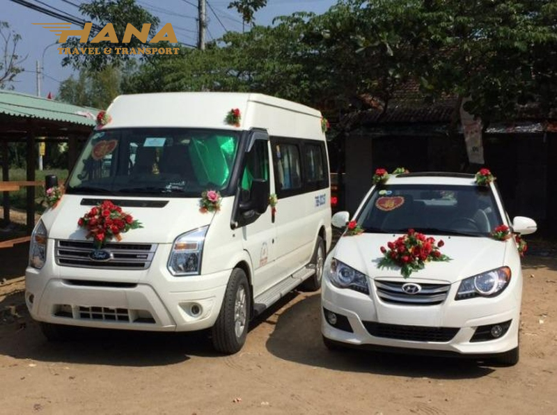 Dòng Solati Limousine 9 chỗ cũng là một lựa chọn hay cho các cặp đôi trong ngày cưới.