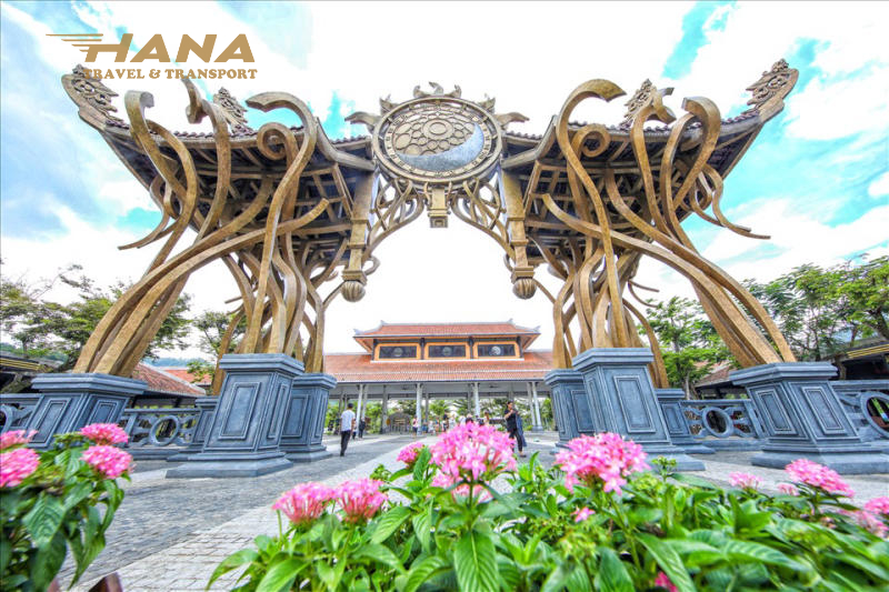 Khu vực cổng vào