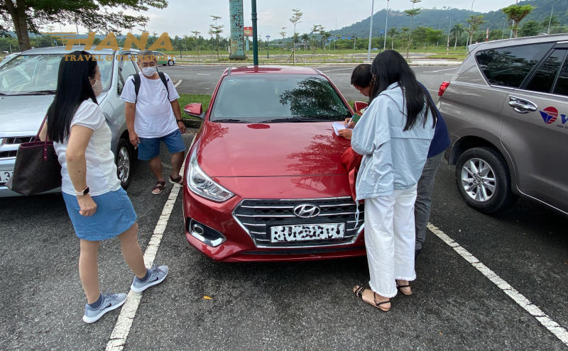 Thuê xe ô tô dịch vụ