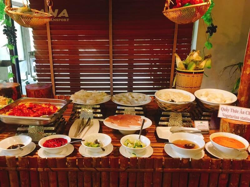 Du khách không được mang theo thức ăn vào khu du lịch