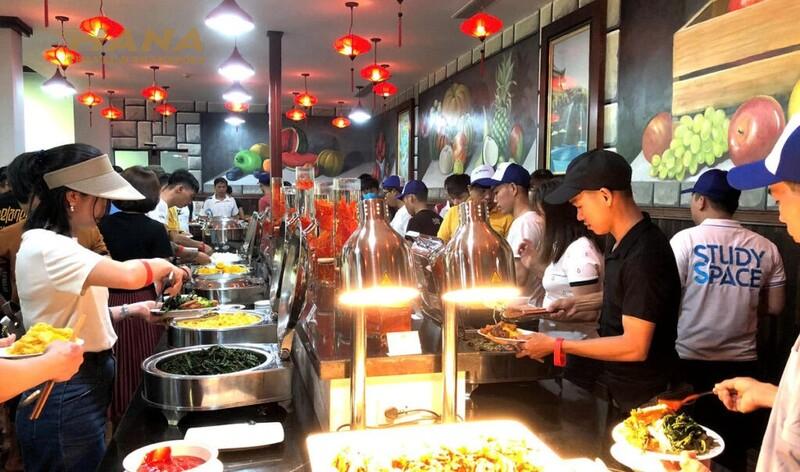 Kinh nghiệm "xương máu" để ăn uống tiết kiệm tại đây