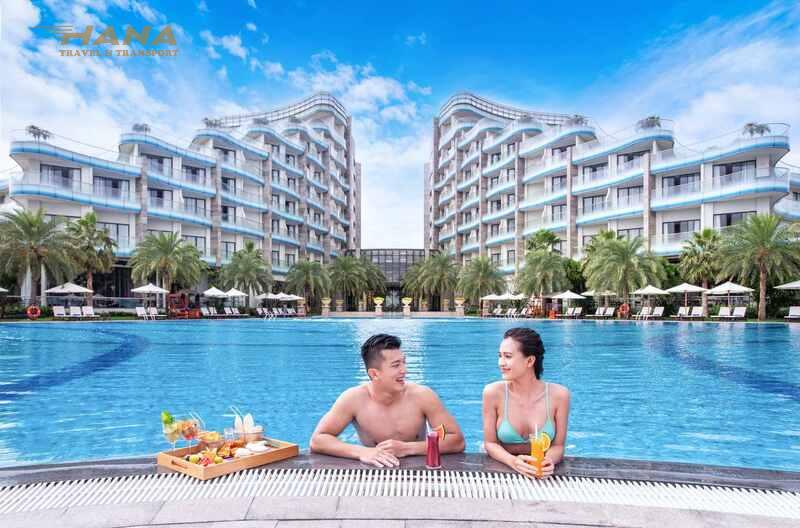Hồ bơi tràn viền hình con sò