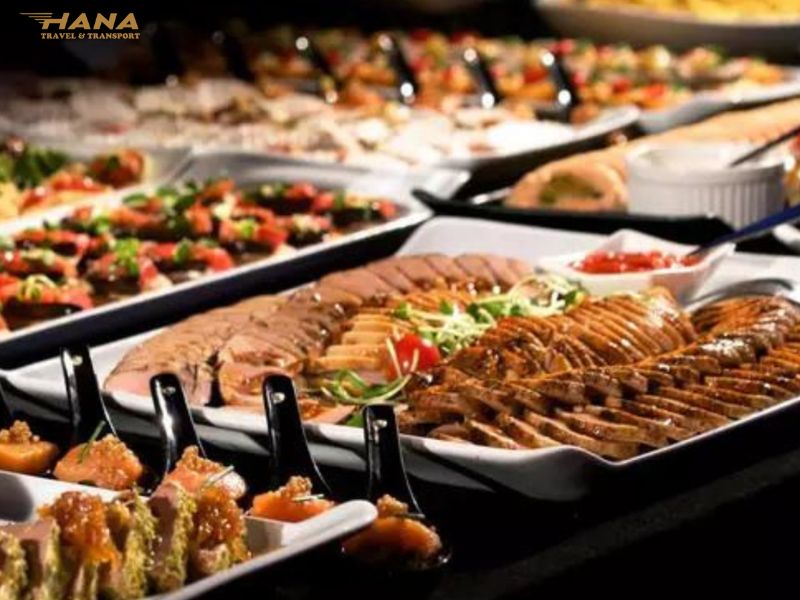 Tổng Hợp Giá Vé & Thực Đơn Buffet Vinpearl Nam Hội An 2026