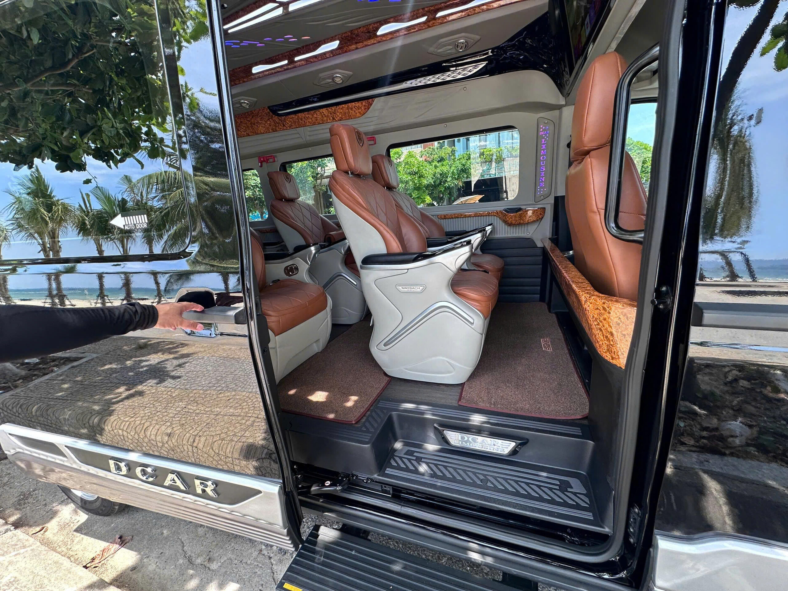 Hình ảnh xe Limousine tại Hana
