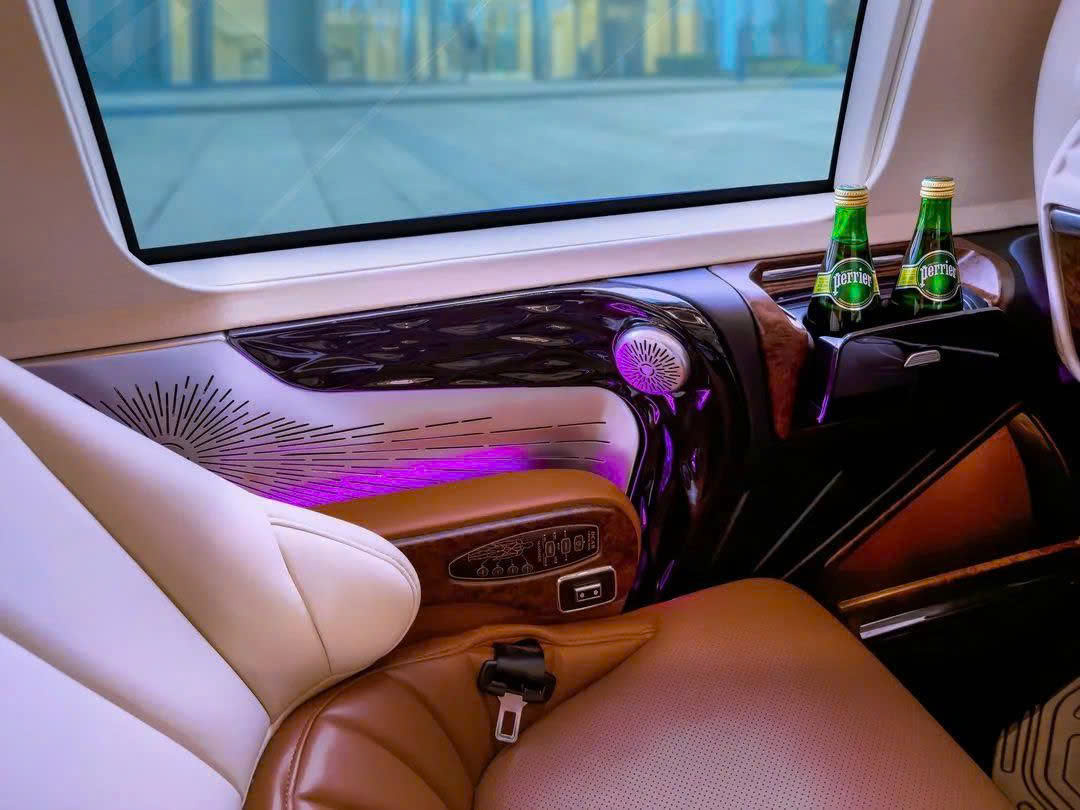 Hình ảnh xe Limousine tại Hana