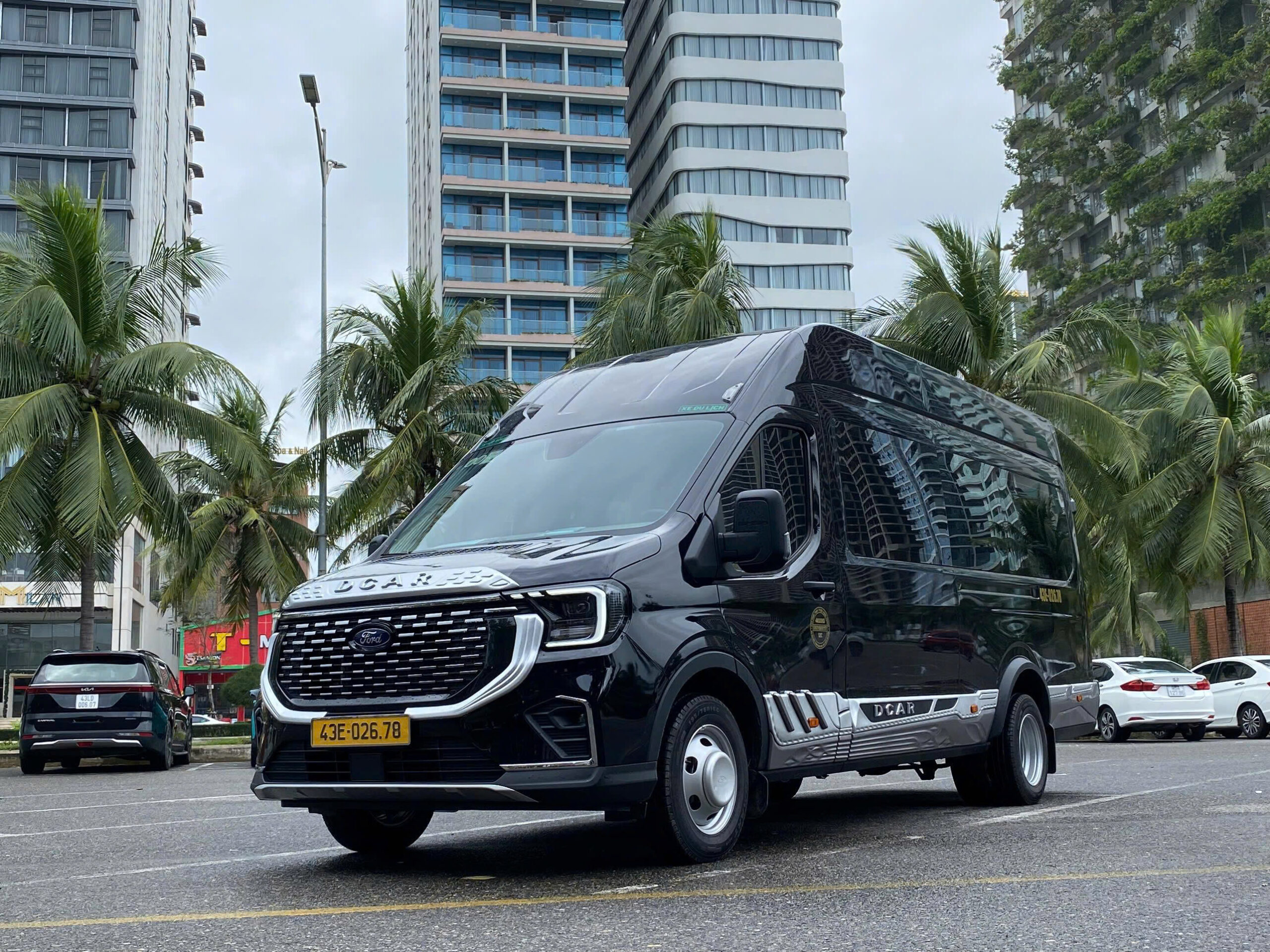 Thuê xe Limousine Đà Nẵng chất lượng tại Hana